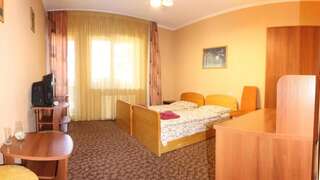 Отель Laguna Славское Стандартный двухместный номер с 2 отдельными кроватями-3